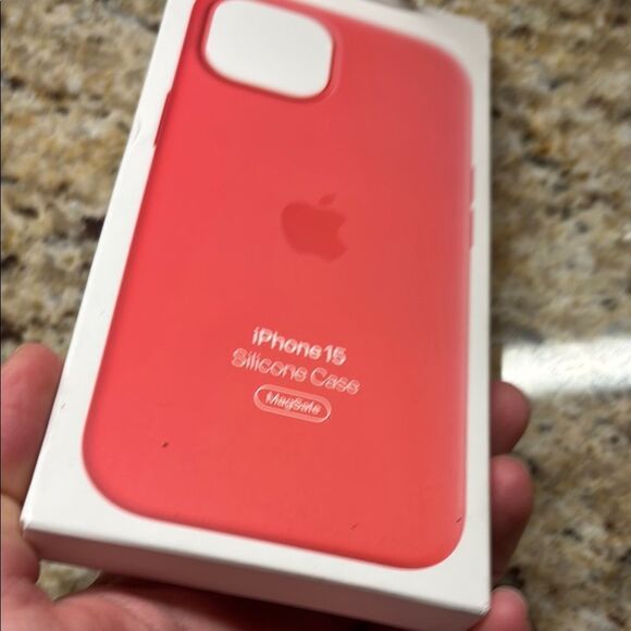Apple Pink Silicone iPhone 15 Case - Picture 13 of 14